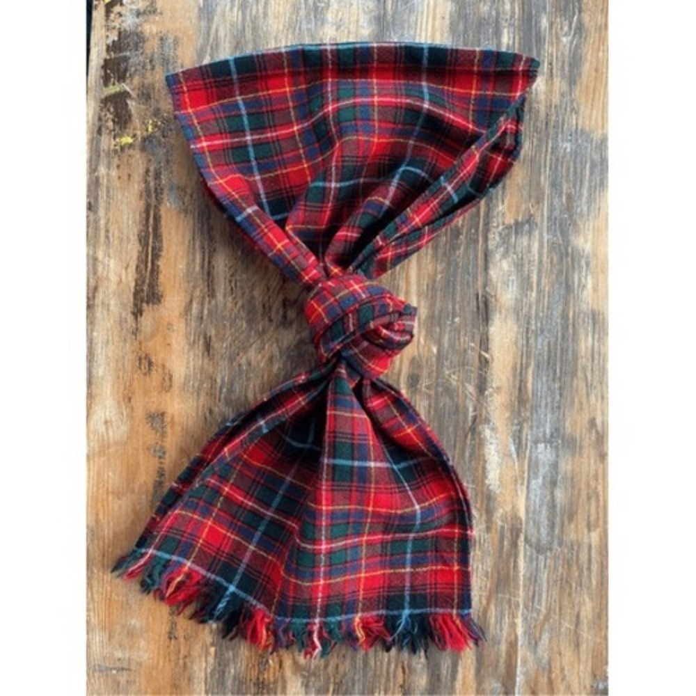 Vintage Scotland Pure‎ Wool Tartan Plaid Scarf Red Fringe 58" x 10" Winter Wrap